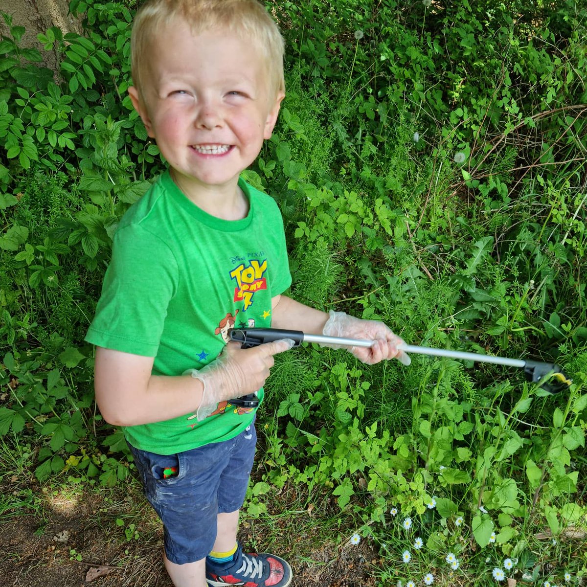 aprilmccallum22's tweet photo. #SaveOurParks #SouthLanarkshireCouncil #SLC #Community #AntiSocialBehavior #Litter #GIRFEC #SHANARRI #UNCRC #SPECL #RightToPlay #RightToBeHeard https://t.co/pKUsaKdnN5
