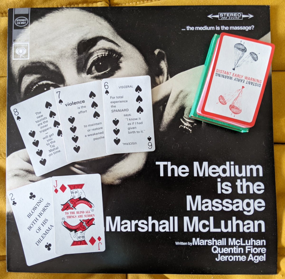 jamesemarks's tweet photo. THE D.E.W.-
LINE
CARD
DECK
SUNDAY
SESSION
@McLinstitute @amicusadastra #TheMcluhanInstitute
A Contemporary I Ching #DistantEarlyWarning discovery & insight two hand deal - of vibrations to come ☯️👁️🌈
#PlayLabZ #BeTheChange #TheMediumIsTheMessage https://t.co/ht85d3t4vy