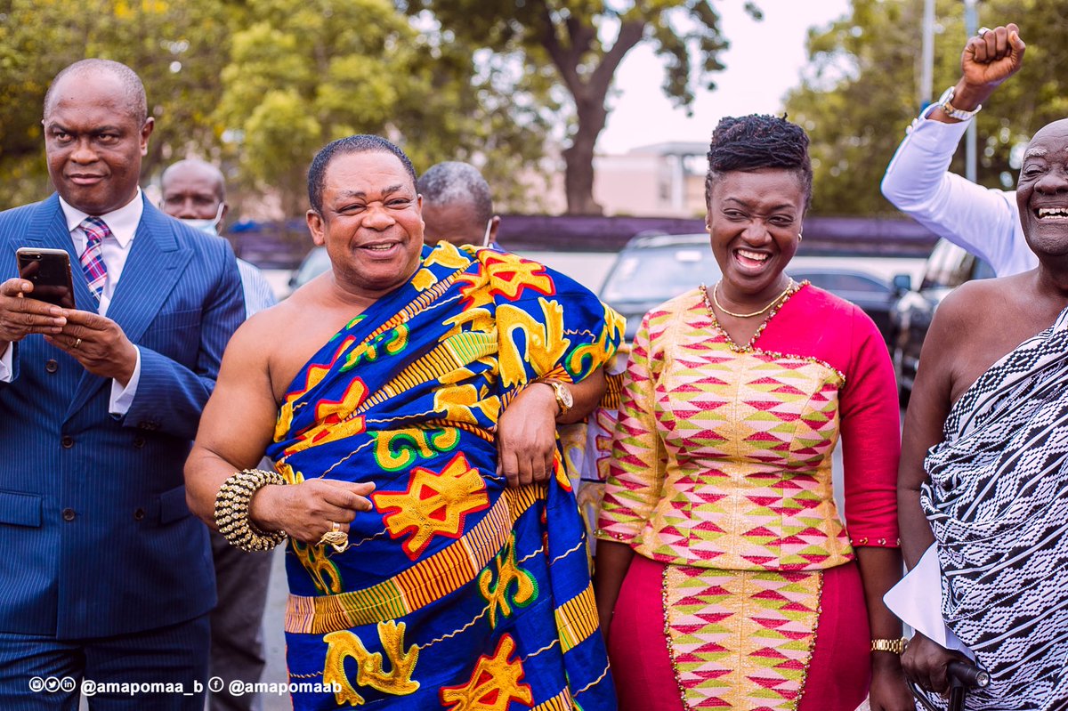 APomaaBoateng's tweet photo. Last Friday, I took my turn at the vetting committee. I appreciate the love, prayers and support from each one of you, especially my constituents. To me, it is not riches that is family, but family is riches.
Together we can!
#ObaaNoaa
#AmaPomaa
#Obaapa
#Juaben https://t.co/QvHNi2TwVW
