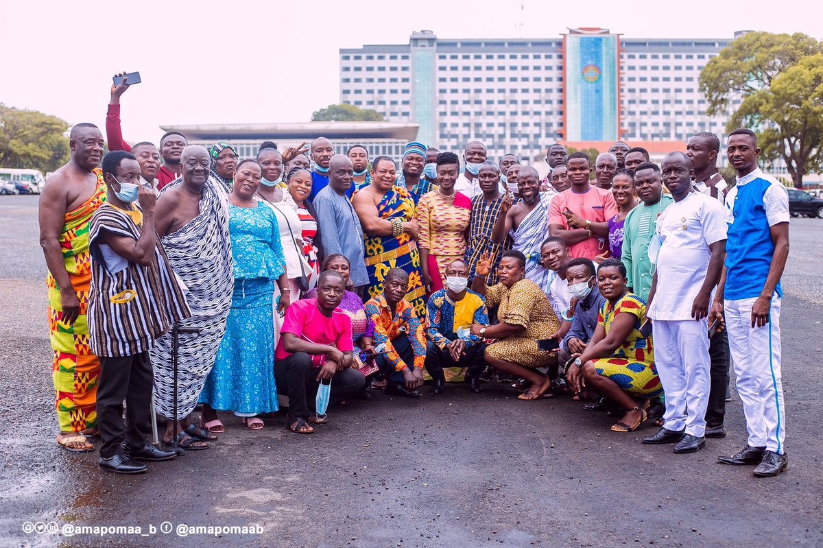 APomaaBoateng's tweet photo. Last Friday, I took my turn at the vetting committee. I appreciate the love, prayers and support from each one of you, especially my constituents. To me, it is not riches that is family, but family is riches.
Together we can!
#ObaaNoaa
#AmaPomaa
#Obaapa
#Juaben https://t.co/QvHNi2TwVW