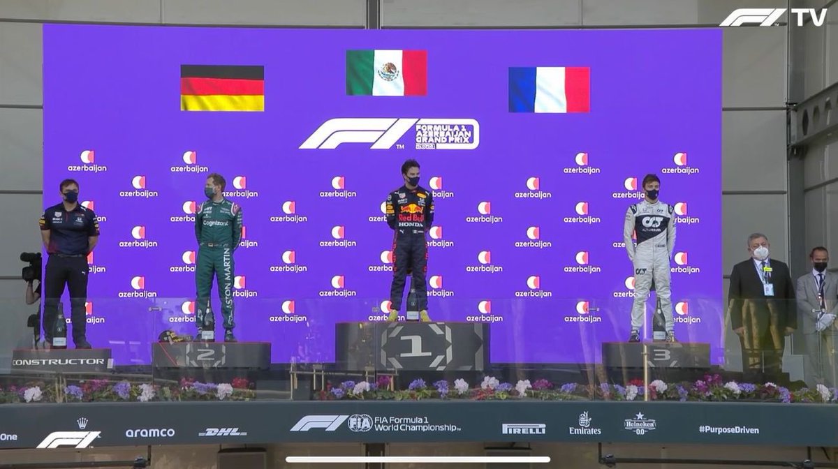 mikegalvan75's tweet photo. Qué orgullo @SChecoPerez Disfruta este merecido triunfo 👏👏👏👏 la piel se me pone chinita  @redbullMEX @redbullracing #checoperez #F1 https://t.co/8KNIiKh88H