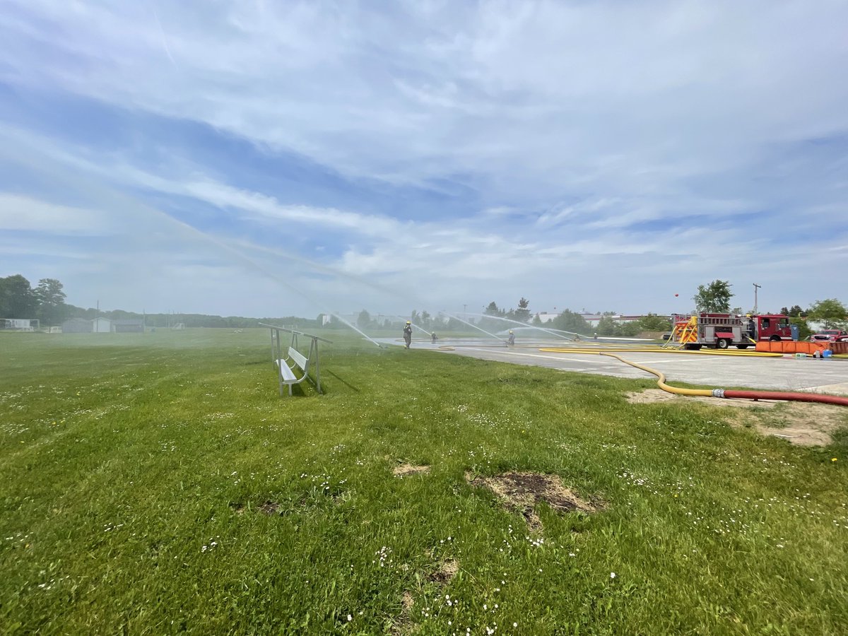 n8murray's tweet photo. Big water this weekend finishing up NFPA 1002 Pumps Ops at Grey County RTC ⁦@MGH_Fire⁩ . Congratulations to all the students who passed the practical testing today from 7 different depts. Your depts/communities are better because of your dedication. #firetraining #pumps https://t.co/rT4c1hUTUA