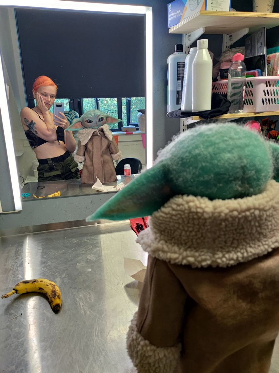 LAST STREAM before vacation tonight eyes
Join for jackbox and hangout before we take a break 🥳
 
Or well, I say vacation but I'm packing for TWO big moves the coming weeks so I don't know if it counts as a vacation when you working joy

Banana for scale?