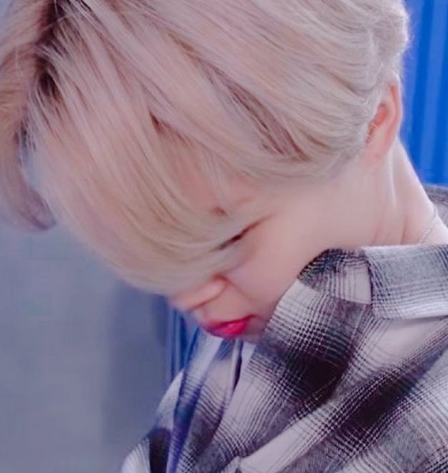 petitejiminie's tweet photo. Cheeks 🥢 https://t.co/h7EGCYbdZj