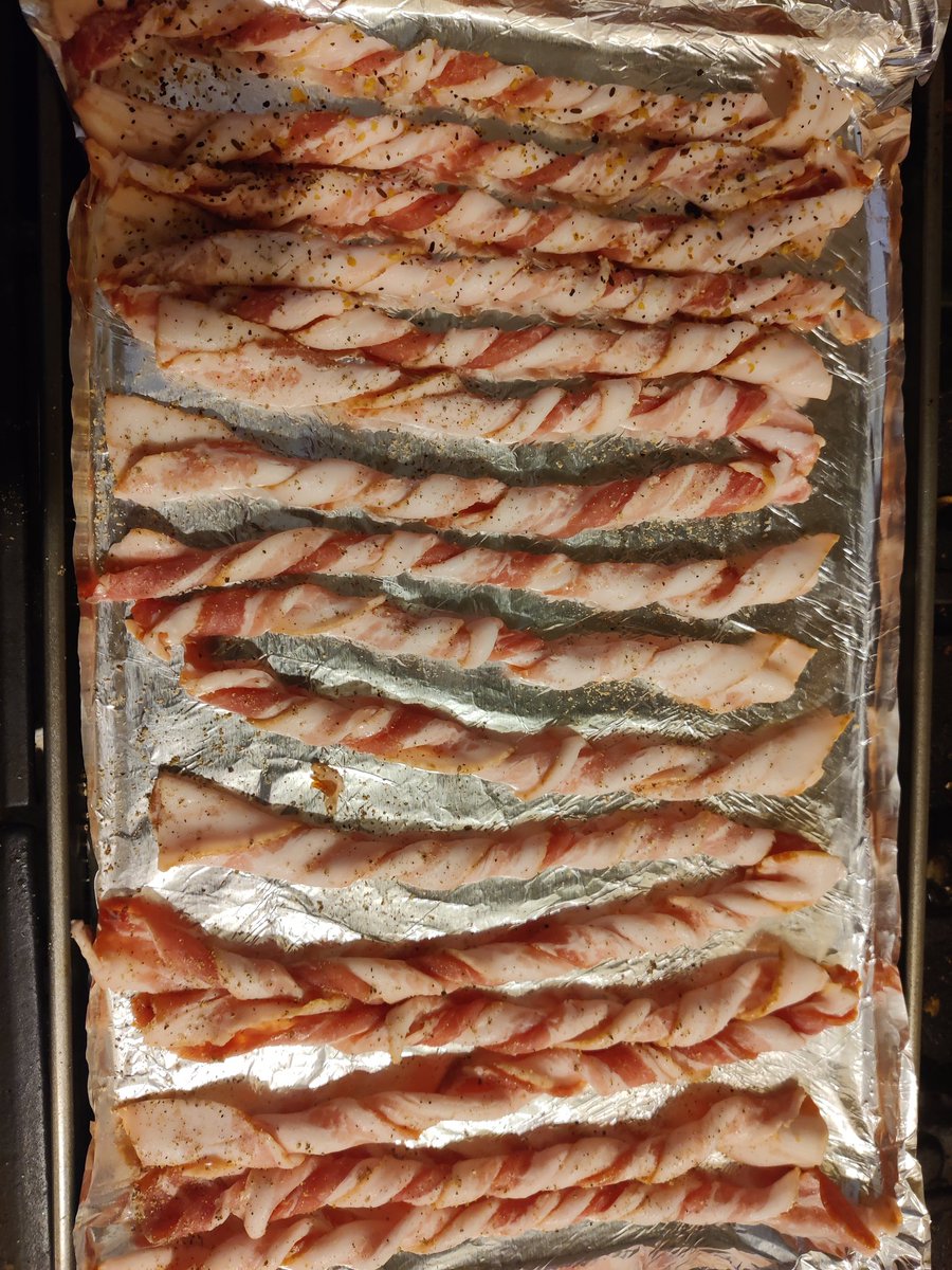 BACON TWISTS - BEST THINGS EVER
Twist bacon 
0ven 350
20 minutes one side
Flip
20 minutes on other side.

BEST CHEWY CRISPY BACON YOU EVER HAD!
🥓 🥓