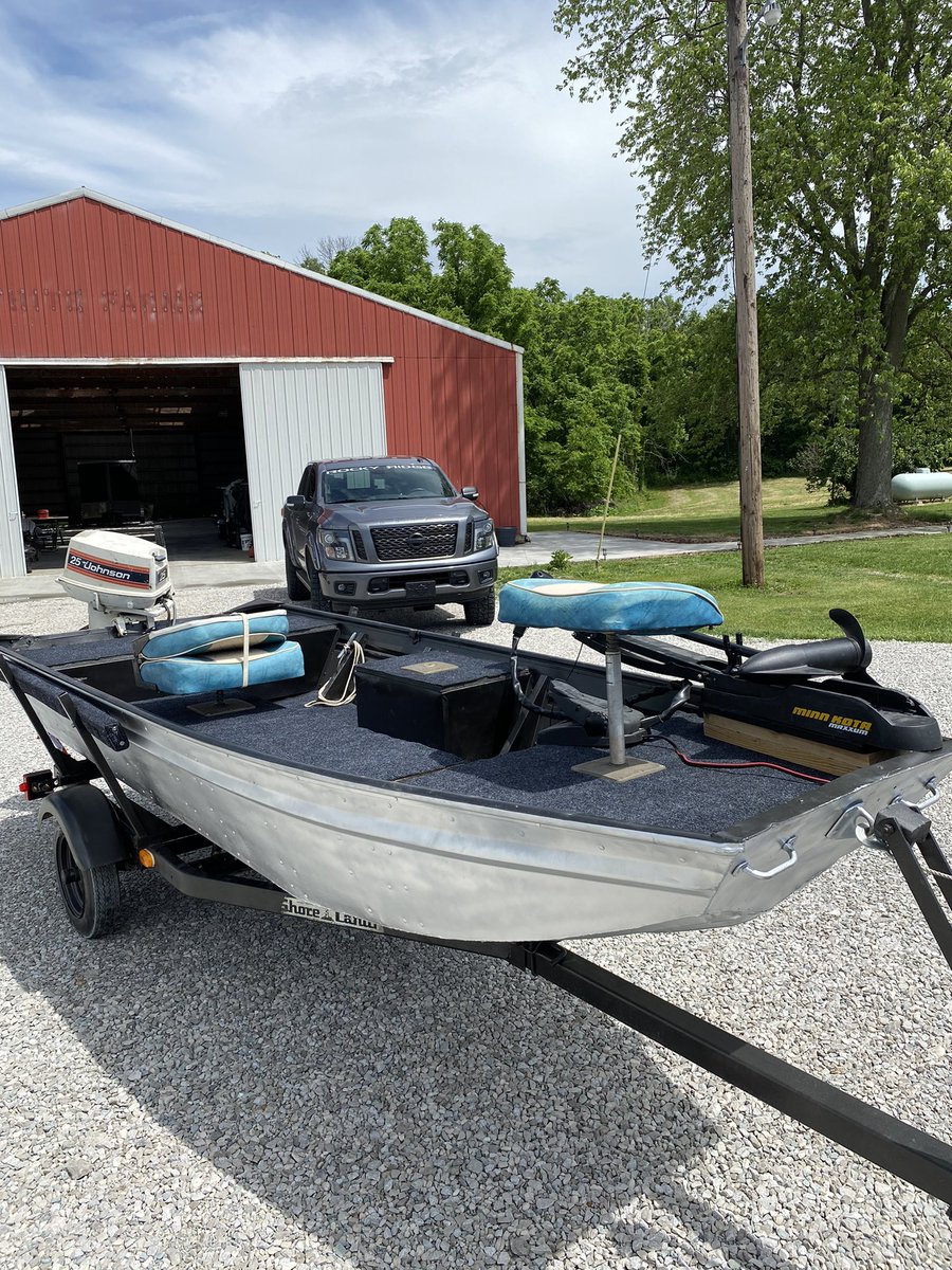 LoganWhite033's tweet photo. Nice little 2 week project. Ready to catch some fish. https://t.co/xKEVeeYd7y