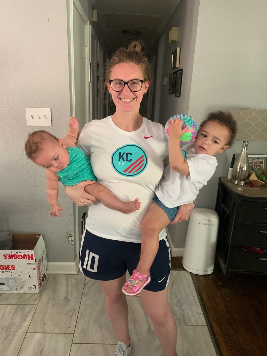 Trying to get a family pic before the @KCWoSo game! #tealtime #KCvHOU #2under2 #supportwomen