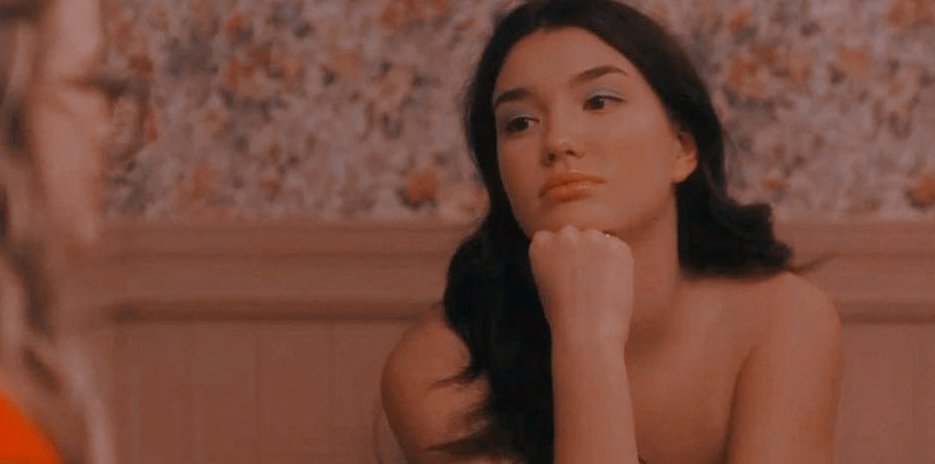 .  　　 　　  ✦ 　　
　 　　　　　　　　.   　
 *  ✵ .  　 ✺ 　　　  　 
　    ✷   ˚ 　　 * 　  · * 
 　　　　　 　　 ˚