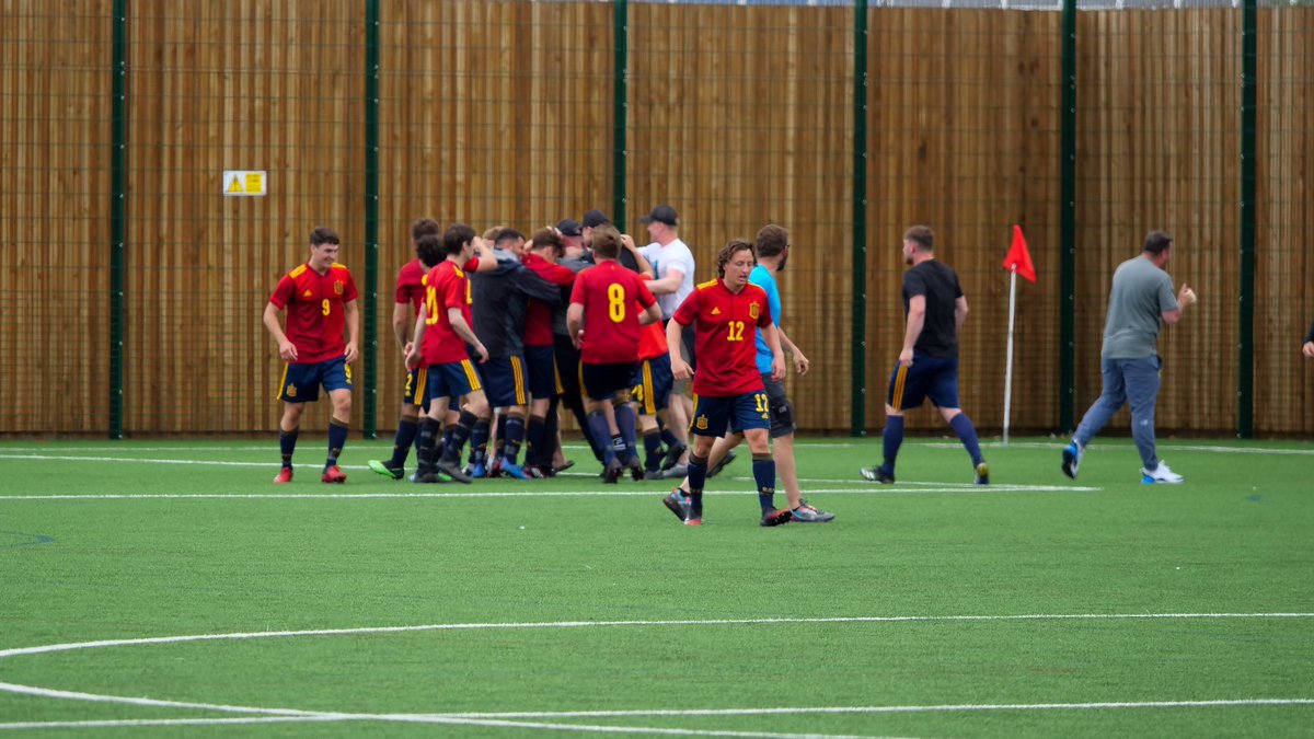 Massive 1-0 victory v <a href="/Fcmottram/">Mottram Fc</a>  tough game always is but buzzing with the late goal and the scenes that follows well if you was there you’d of seen 🙌🏻🙌🏻🙌🏻🙌🏻
<a href="/lewiswilko9/">lewis wilko</a> ⚽️🔥#scenes UTM 💯❤️⚽️