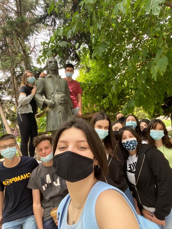 GEL_DIAPOL_EVOS's tweet photo. #ERASMUS+ #STEAMS 3rd VIRTUAL MEETING #KROATIA #ZAGREB #THESSALONIKI #EYOSMOS
https://t.co/Rkbk3iJPVS     
https://t.co/78sc7IKscY https://t.co/R93VnwP1D6