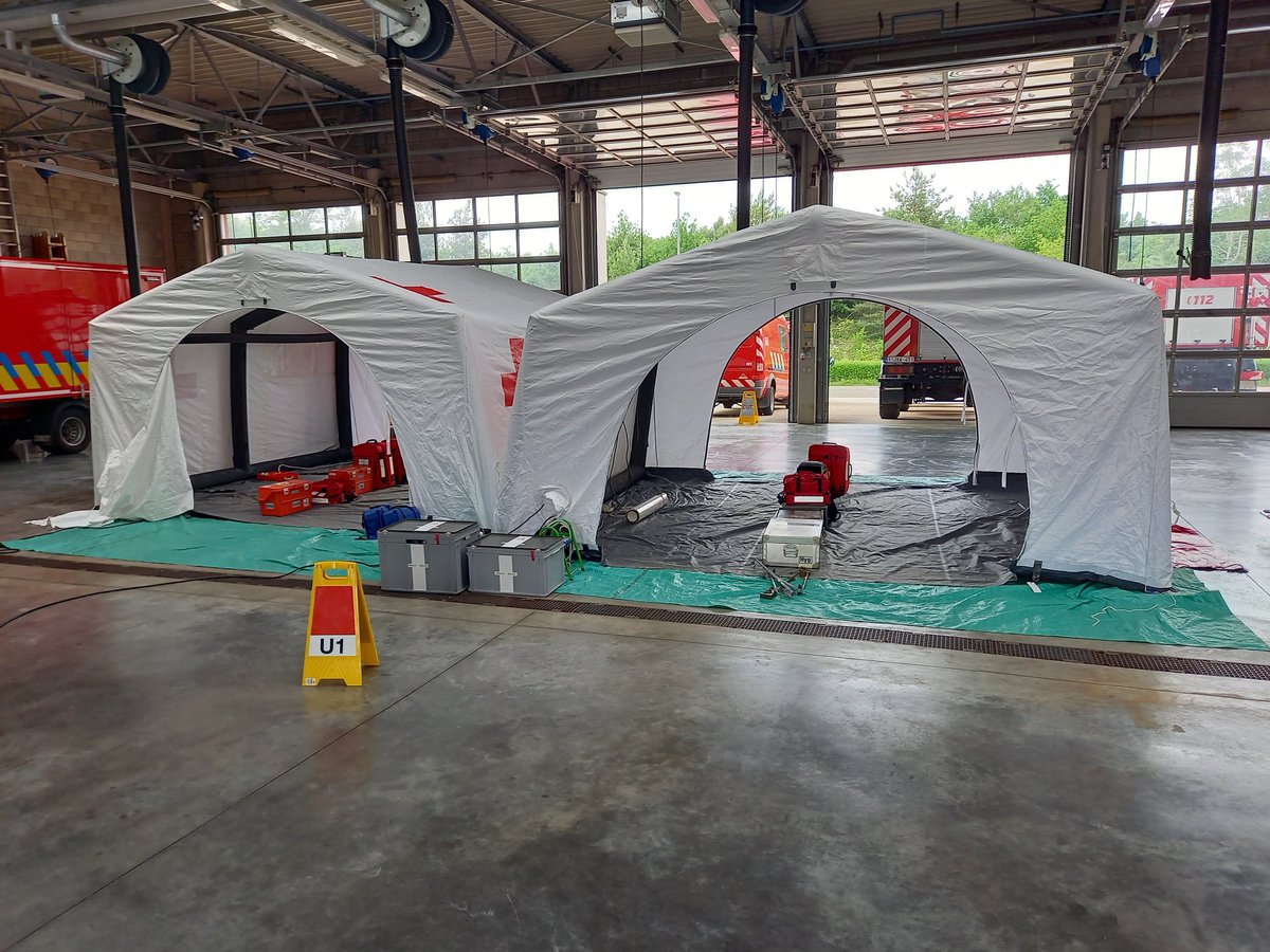 De uitbouw #VMP met onze Snelle Interventie Teams nog eens opfrissen na de lange verplichte #COVID19 pauze. Met dank aan brandweer Genk voor de locatie. #oefenen