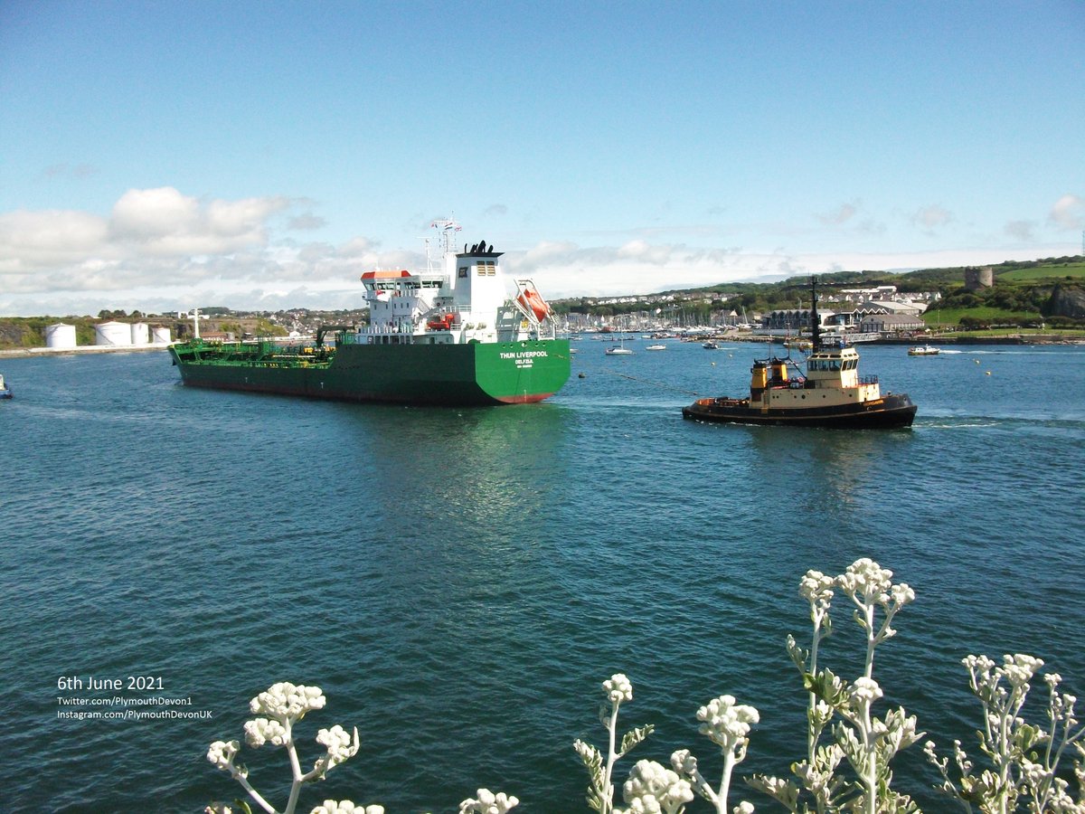PlymouthDevon1's tweet photo. THUN LIVERPOOL Oil/Chemical Tanker being guided through Plymouth Cattewater this afternoon, by tug MORGAWR. #Plymouth @britishports #Cattewater #MORGAWR #THUNLiverpool #THUN #LiquidHighway https://t.co/kQVxsmGfKd