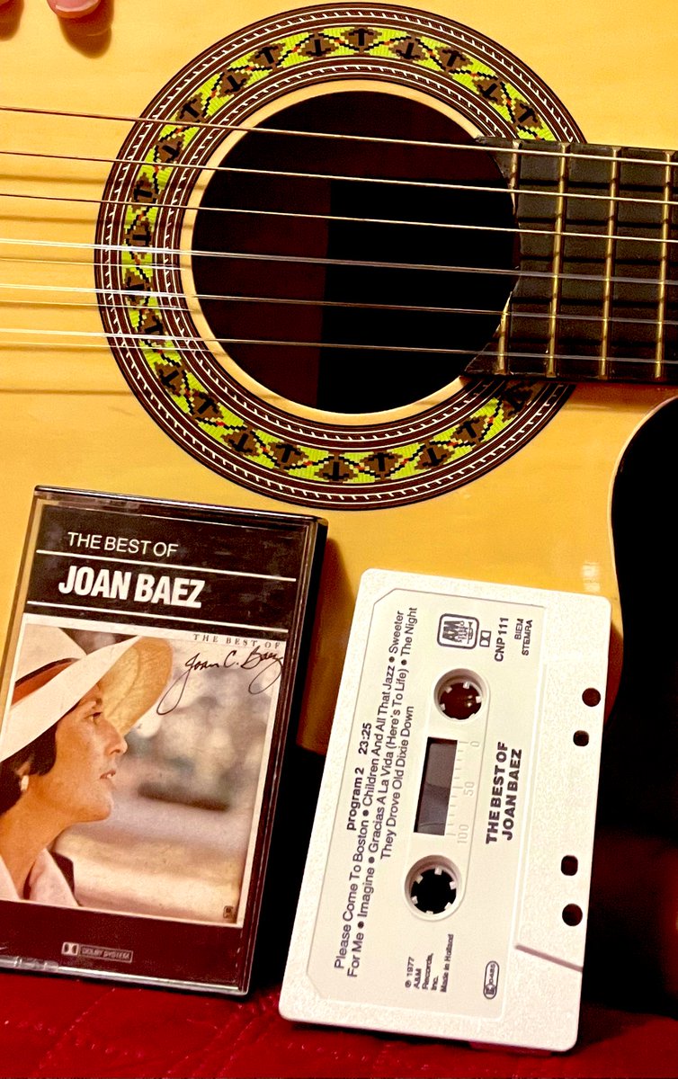 IdaStamile's tweet photo. “And if you're offering me diamonds and rust
I've already paid”
#joanbaez #diamondsandrust #thebest #albumcover #album #music #musica #songwriter #musiclover #songwriting #classic #classics #musiclovers #folk #albumoftheday #tape #cassette #cassetta #guitar #guitarplayer https://t.co/eIw94Uhl6B