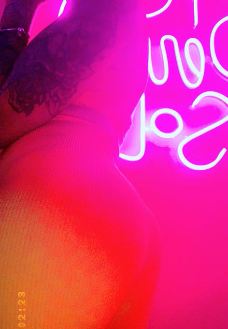 Yo perreo Sola! #onlyFans https://t.co/9hpxiFJ5ET<a href="/tag/onlyfans"class="tags">#onlyFans</a>