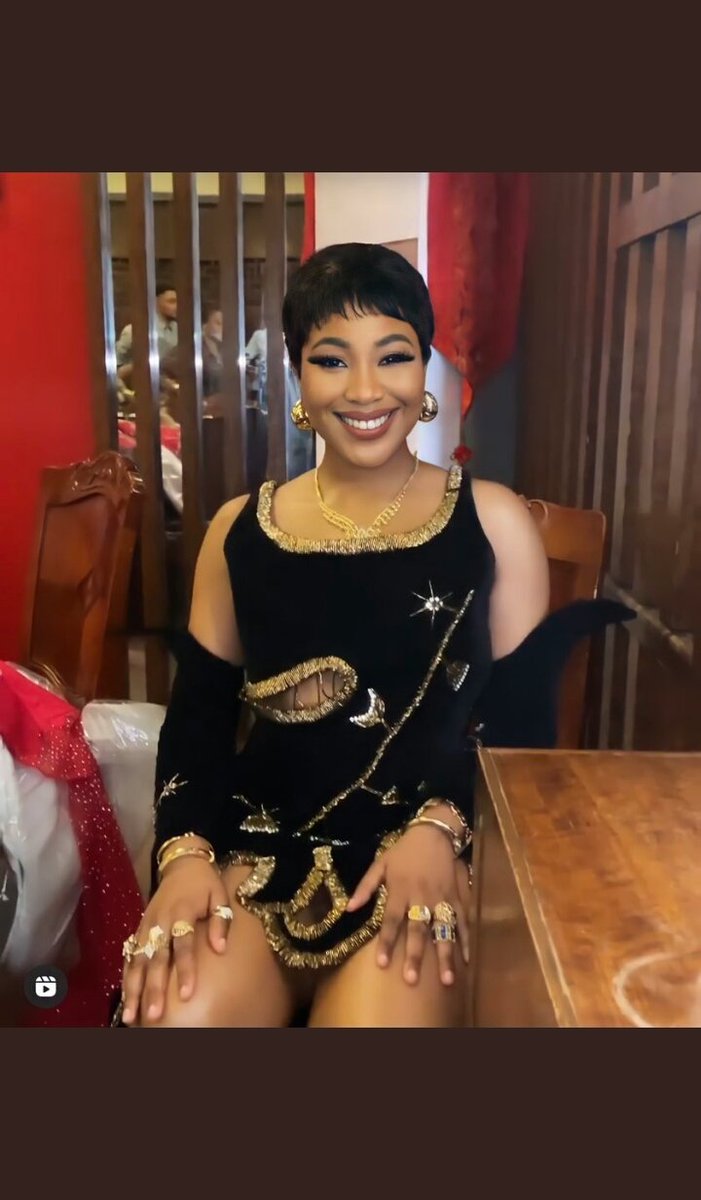 Ezineeeee's tweet photo. When I thought Erica Nlewedim ponytail was my weak point, then she came with Erica Nlewedim pixie cut 😭😭

No rest for my heart with Erica Nlewedim involve 🙆🙆🙆 https://t.co/svENiuO61L