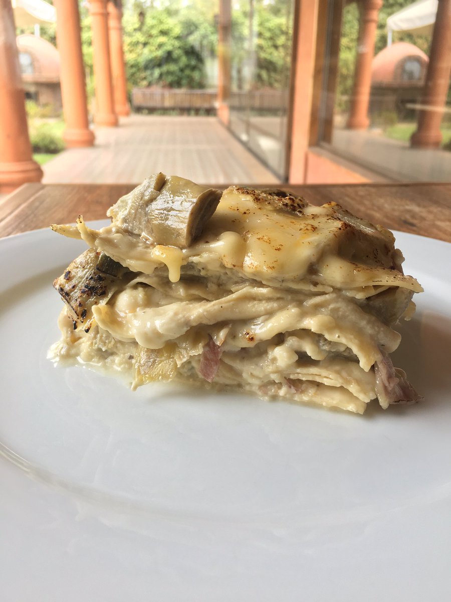 La Divina Comida tweet media