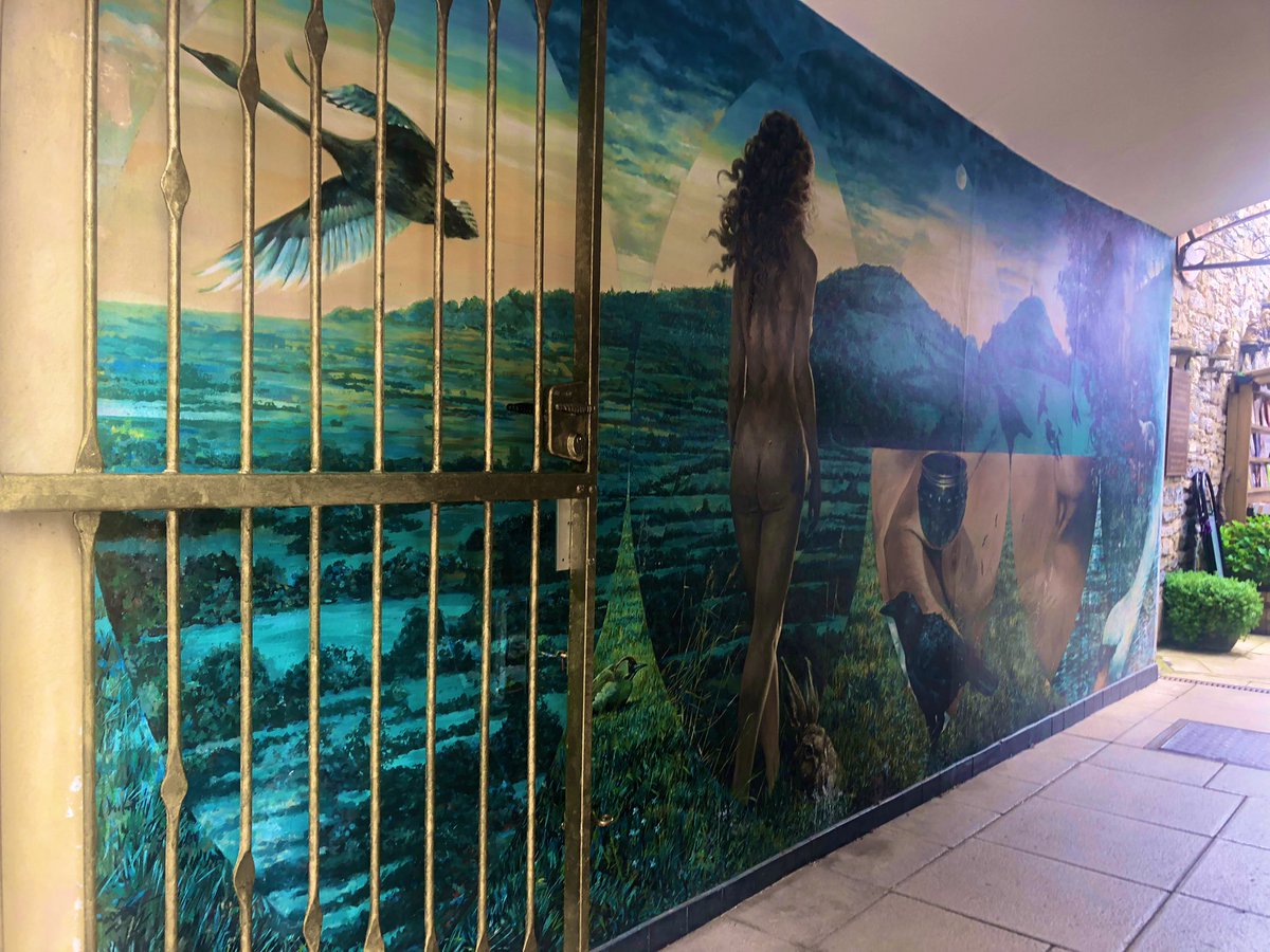 simonesaysgo's tweet image. Artsy alleyways 🎨 🧡 

#glastonbury