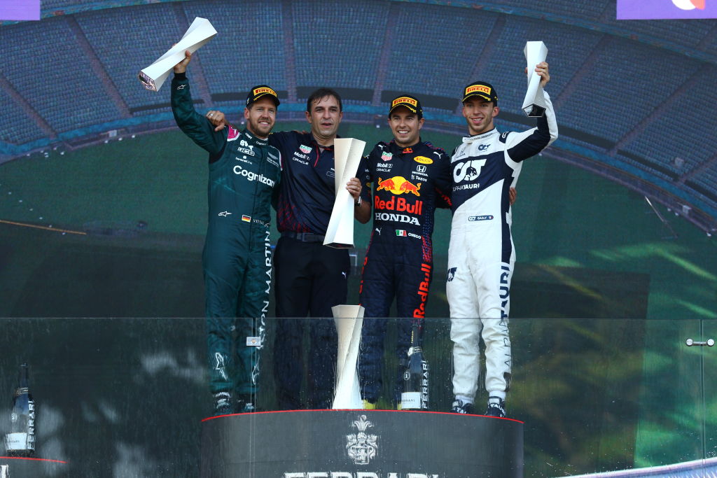 Pódio do GP do Azerbaijão contou com Perez, Vettel e Gasly – Foto: Dan Istitene/Formula 1 via Getty Images 