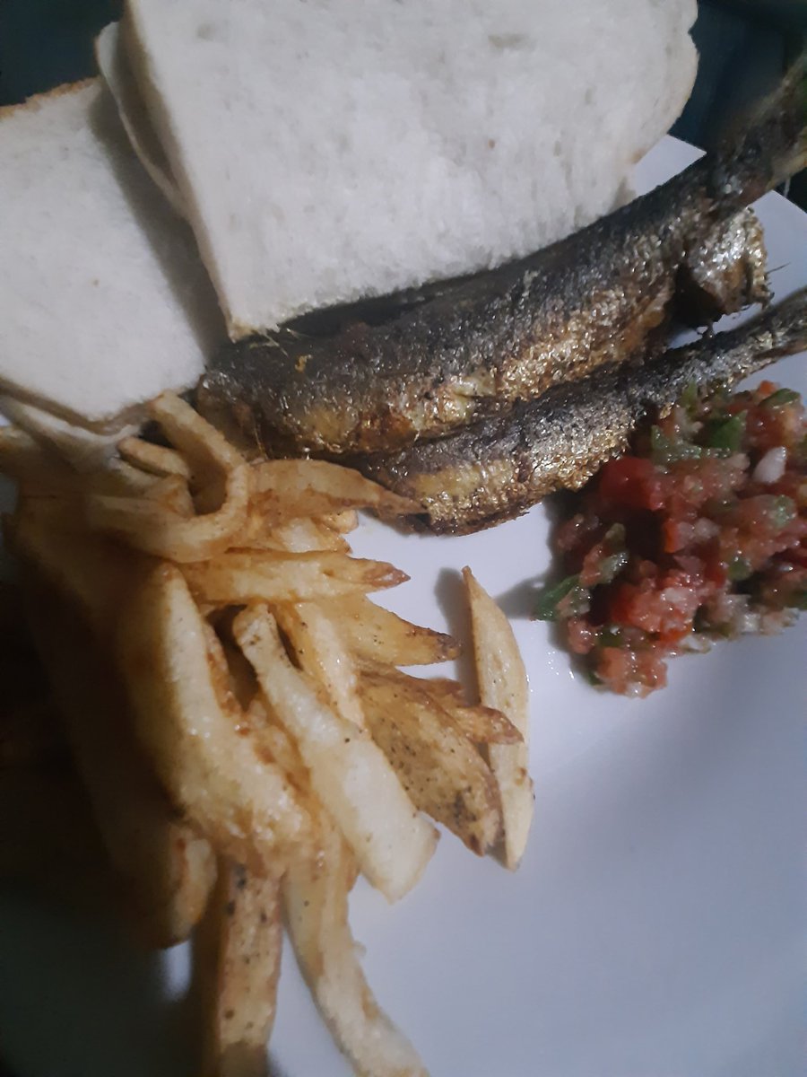 cindynaidoo3's tweet image. #Sardines #Sambals  #SilveryFish #SundaySupper #ILoveDurban💗 #ILoveSardines🐟 #Yummy😋
