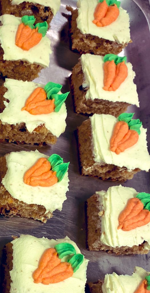 KerryMatlock3's tweet photo. Homemade Carrot Cake For Tonight’s Dessert! 🥕 @SunriseSrUK @StuartKeown #sunriseofpurley https://t.co/Jnxdy1jJR5