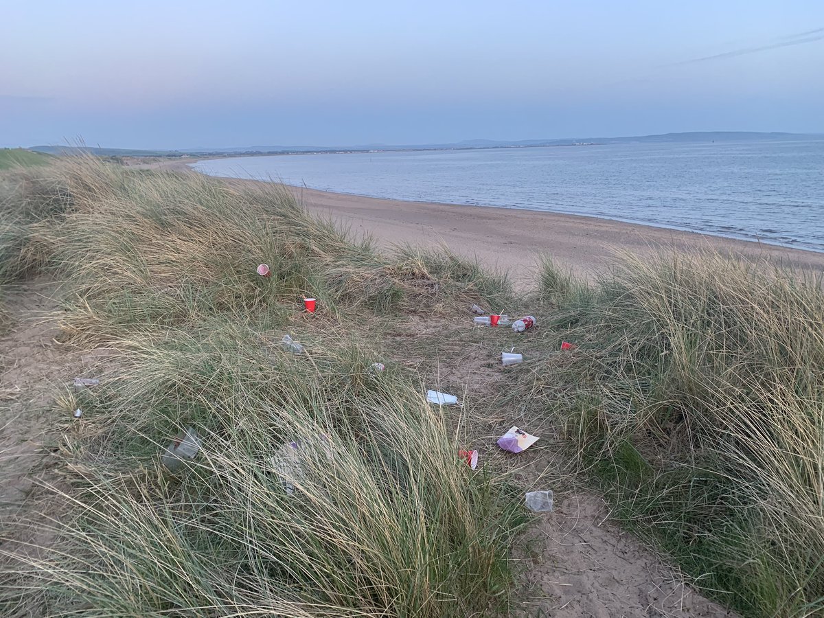 LessWasteLaura's tweet photo. Shocking walk along Irvine tonight. Not even scratching the surface of what’s left behind after a weekend of sun and lockdown restrictions changing.

Showing the need for the @ZeroWasteScot #LetsKeepItThatWay campaign with @JaneyGodley 🏴󠁧󠁢󠁳󠁣󠁴󠁿🗑❌

Scotland is not a bin. https://t.co/DE5xjYRcpU
