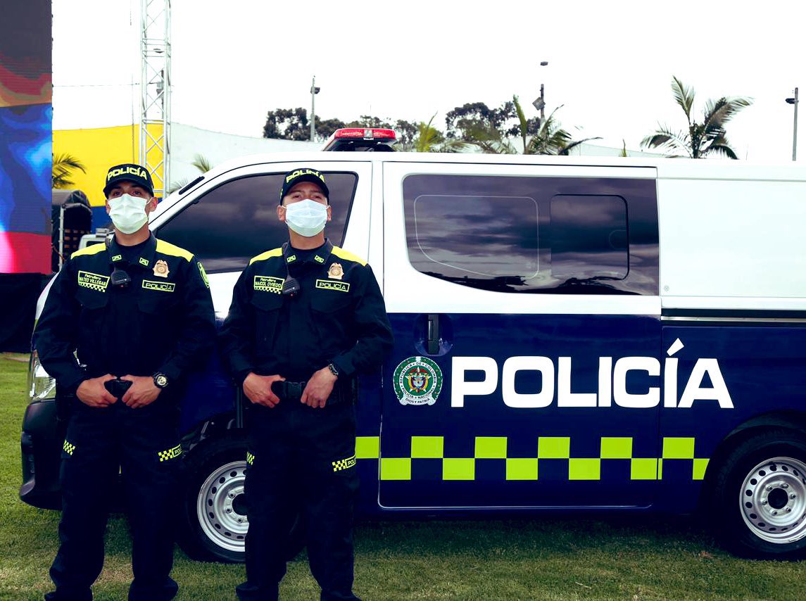 Policía de Colombia on Twitter: &quot;It is very important for us that our police  officers are satisfied with their life plans and personal and professional  aspirations. Recognition of good work will be