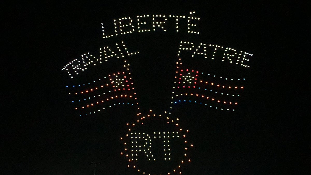 GuillaumeDjondo's tweet image. Spectacle magique dans le ciel de Lomé avec 540 drones. Une première en Afrique !!!

La @PIA_Togo est inaugurée ce jour.