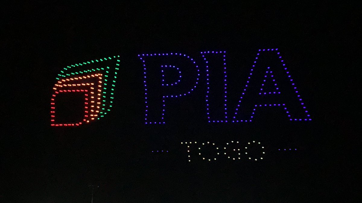GuillaumeDjondo's tweet image. Spectacle magique dans le ciel de Lomé avec 540 drones. Une première en Afrique !!!

La @PIA_Togo est inaugurée ce jour.