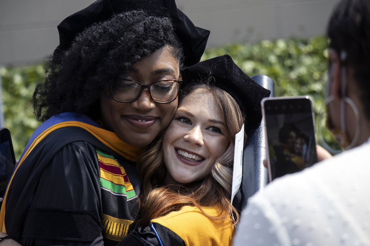 SpaldingU's tweet image. What an incredible few days celebrating our 2020 and 2021 graduates! Yesterday, we held ceremonies for Business, Communication, Psychology and Social Work.