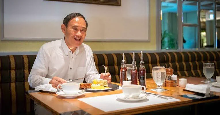 @soyamanga 現総理大臣である令和おじさんも、そういう夢を見ているかもしれませんね。(^^) 