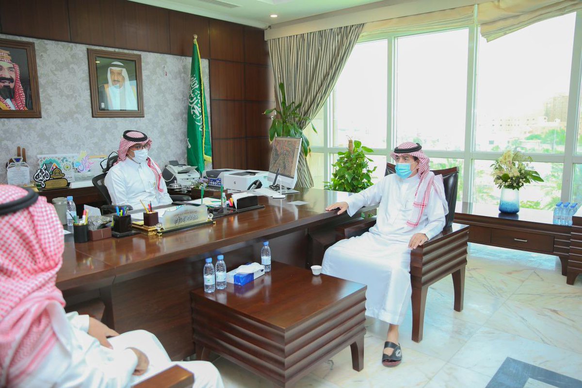 AlrassMc's tweet photo. ��ام رئيس المجلس البلدي أ/ محمد العساف بزيارة التقى من خلالها برئيس البلدية م/ نداء الحربي لمناقشة المواضيع المشتركة التي تساهم في تطوير العمل البلدي في المحافظة وتحقيق اعلى كفاءة لها https://t.co/DCUxvojCX7