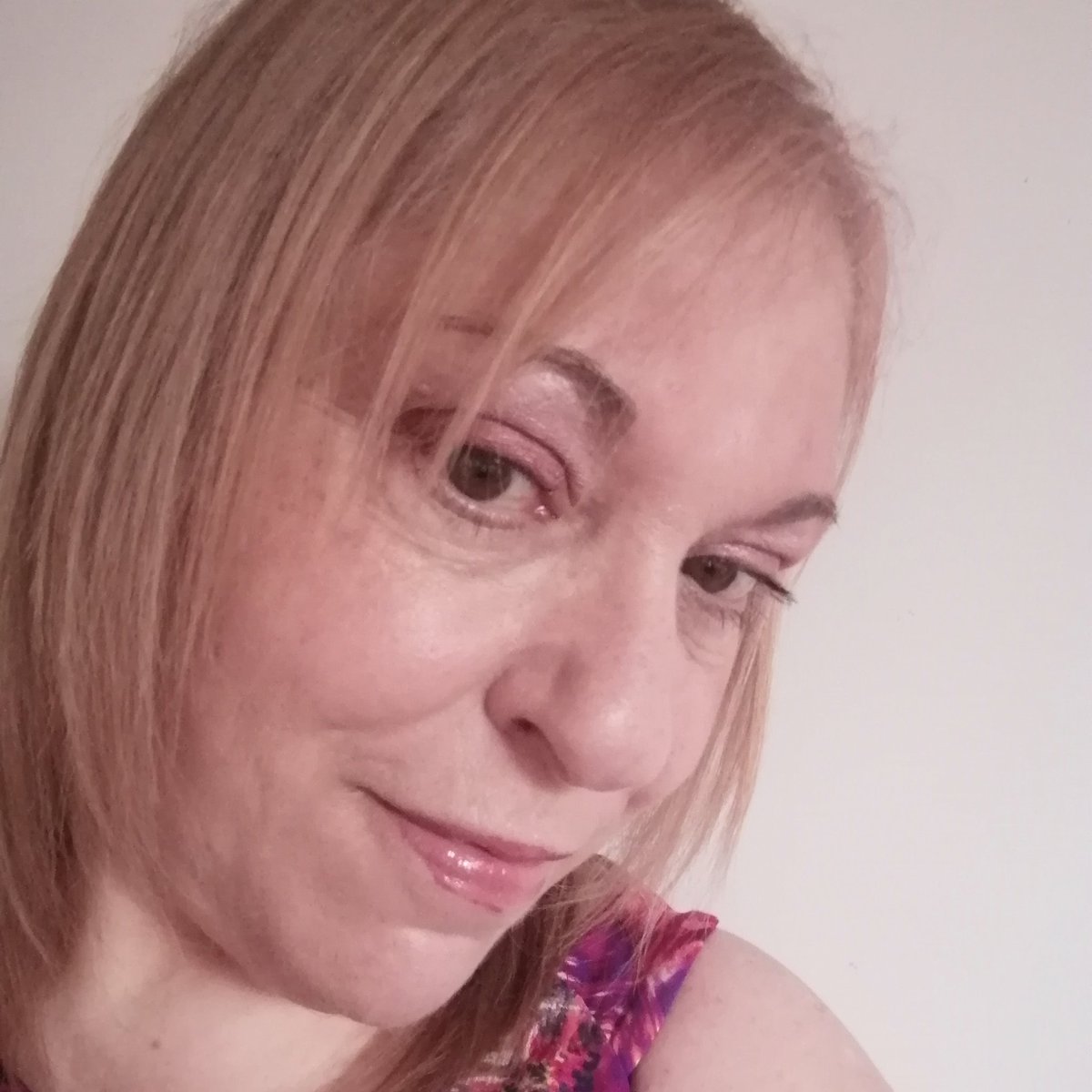 Rah from Barbaros hair salon welcomes you to Barbaros hair salon for all your hairdressing needs 
Look forward to seeing you .58 Honor oak park SE23 1DY 
For appointments ring 02082911871 or email barbaroshairsalon@googlemail.com.