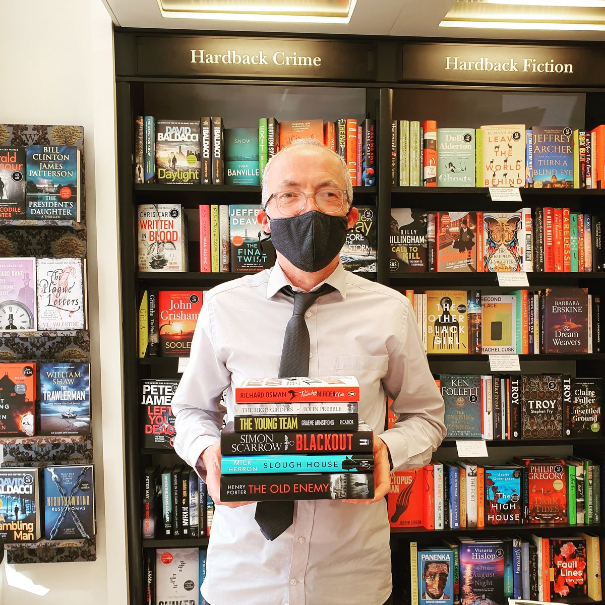 WstonesDundee's tweet photo. If you're looking for a great recommendation for Father's Day, we've got you covered. Kevin starts with some of his current top picks - a mix of thrillers, great Scottish fiction and local history! @richardosman @G_Armstrong21 @SimonScarrow @HenryCPorter #johnprebble #mickherron https://t.co/pFbV0x88Ti