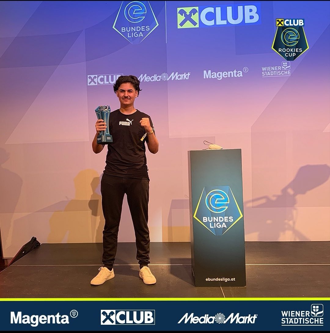 <a href="/eBundesliga_at/">eBundesliga</a> Rookies Cup Champ! 🏆

Sehr erfreut über den heutigen Turniersieg. Nun kompletter Fokus auf die neue Fifa Saison, eBundesliga Team- und Einzelmeisterschaft!