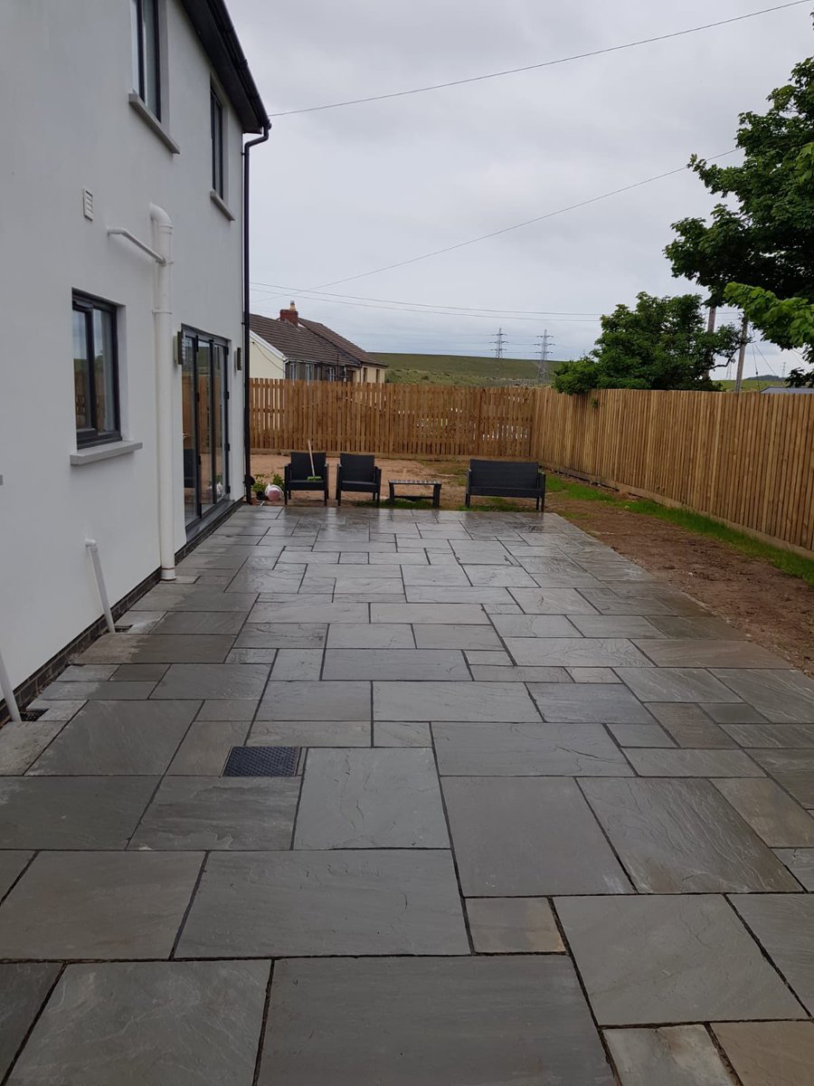 Liam James tweet media