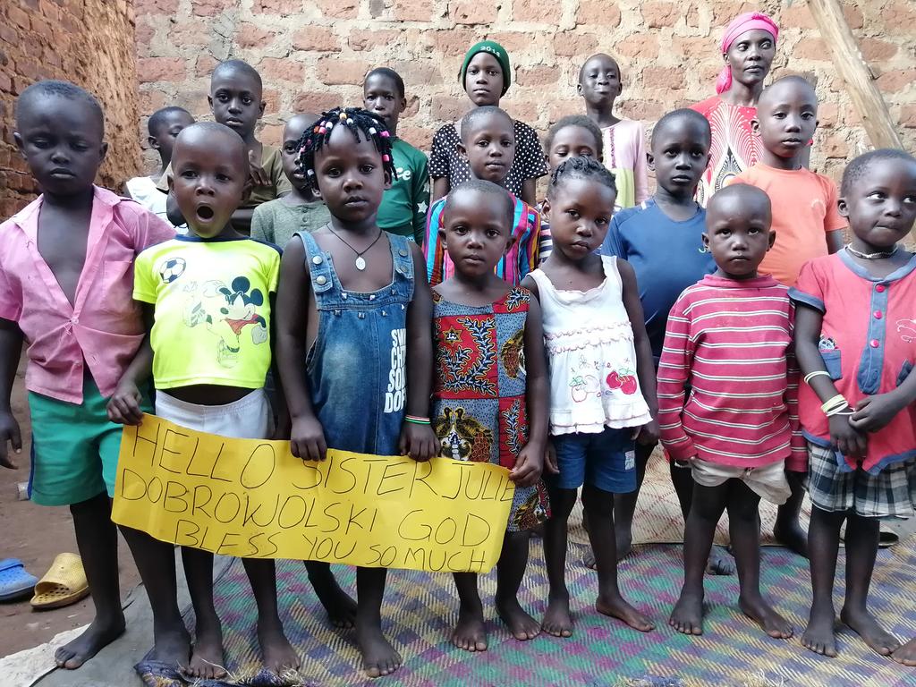Kiggwe5's tweet photo. We need to rise $6000 so that we can buy land and build a permanent home, school and even grow our own food if God has blessed you and you can give it all we will be grateful. But I know there are many of you that can afford to give $100. $50.
Paypal : https://t.co/wGLewfMkKQ https://t.co/VqvNU6XpKS