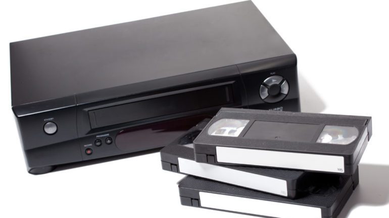lady_vz's tweet photo. How to Digitize Old Video Tapes and Photographs https://t.co/dKx7ij5YZv https://t.co/qJIv0fbGO7
