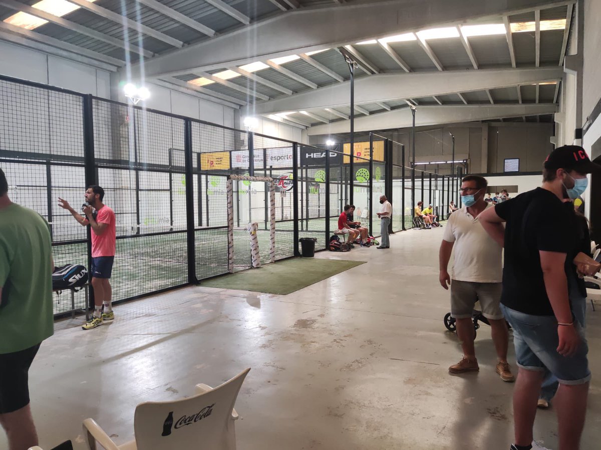 FCatalanaPadel's tweet photo. 🏆 Circuit Absolut #GranSlamFCP
📍MesK Pàdel Tarragona (TGN)

Aquesta tarda s’ha disputat la Final femenina d’aquest campionat i la parella formada per la @NelaBrito / @aranzaosorou s’ha endut el títol al guanyar per 6/3 6/2 a @bellver_sandra / Marina Guinart

Felicitats! https://t.co/pDPBnutMrc