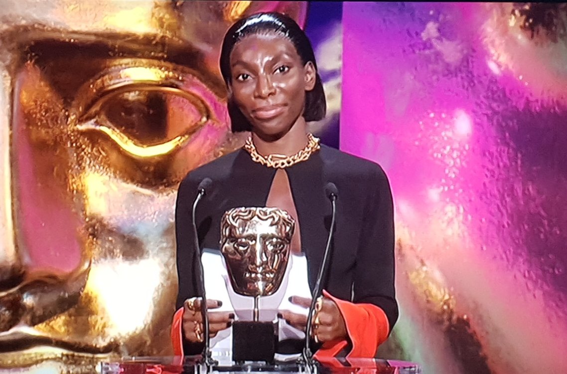 mayasphere's tweet photo. So proud of you, old friend 😫👏🏽💕 @MichaelaCoel
#BAFTAS
#BAFTA2021
#BestMiniSeries https://t.co/d73GZR33EC