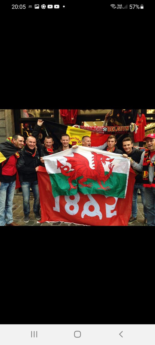 ian_edwards4444's tweet photo. @WalesAwayDuty @CymruCollect So hard to choose 🤣🏴󠁧󠁢󠁷󠁬󠁳󠁿⚽️ https://t.co/Q2NhYBpd4O