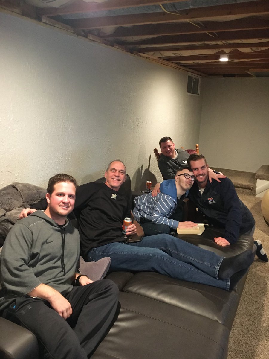 Fleming_Coach's tweet photo. The world lost a great man and an incredible friend today. No one could captivate a room and put smiles on faces faster than Brandon. It was an honor being able to call him a friend.

Thank you Deano. I’ll see you on the other side my brother ❤️ 

Legends never die. #DevilsRide https://t.co/dJwlxpUld0