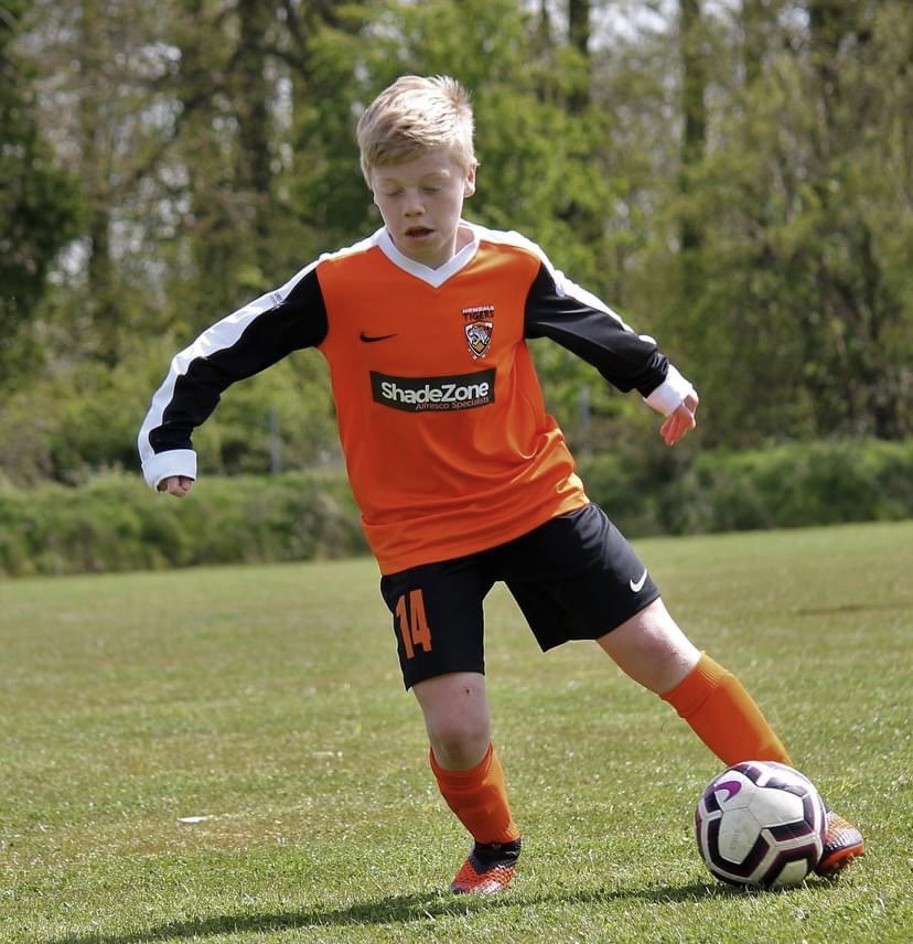 Darrenfitzy's tweet photo. Two boys, two teams, two games, two wins, one man of the match, one goal, two proud parents and two happy boys! Well done @MasonF08482977 and well done Riley😊 #victoriadockrangers #howdaletigers #grassrootsfootball @EastRidingFA @hdyfleague https://t.co/87ETNHaMwx