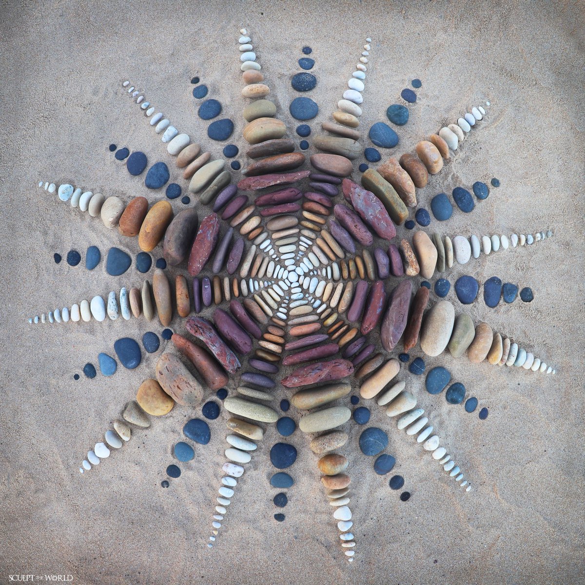 Calefacio Stella, 2021

Created at Freshwater West

Prints and more available here - sculpttheworld.smugmug.com

Tip Jar - paypal.me/sculpttheworld

Please don't feel you have to use that 💚

#landart #beachart #stones #stonework #artist #artwork #sculpture #modernsculpture #nature