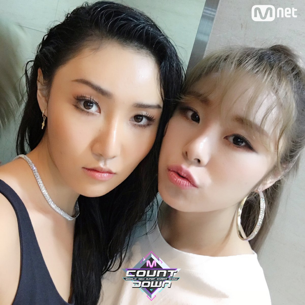 SunriseOffi's tweet photo. ੭ ࣪˖ㅤ☁️ㅤわ ㅤw̲ㅤ: ㅤhıteㅤ𓈀.ㅤ𝒘𝒊𝒏𝒅ㅤ_ ,,ㅤǝrɑㅤ) *ㅤ we'reㅤ%ㅤ #hㅤ'ㅤ𝗲𝗿𝗲ㅤ¡❐ㅤ˛ #2KIDS_DEVIL #DEVILISCOMING › @RBWent 

[#NOORA] Wini se me unió para contarles que esta canción es una joyita de @deviI_twt y nos tiene cantando a los gritos a la espera de su regreso. https://t.co/0G16zmL1UW