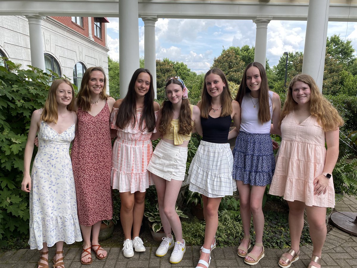 We pulled off a pretty spectacular surprise 🎉🎉 Happy almost 18th birthday <a href="/anna_souhan/">Anna</a> we love you ❤️