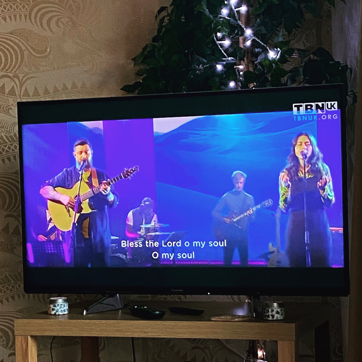 NeilHWatson's tweet photo. Great to be watching @compassionuk Sunday on @TBNUKtv tonight! Great sung worship by my buddy @stephmacleod as well! #CompassionSunday https://t.co/v8v2I0tbgD