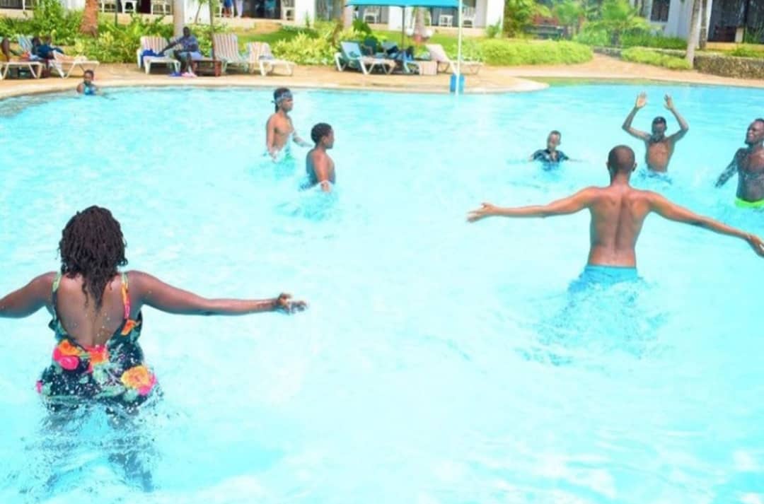 AllInOneToursT1's tweet photo. SGR PACKAGE@Sarova Whitesands Beach Resort.the place is picturesque,beautiful and classy
Rate,Ksh 23,100 per person sharing.
Rate Includes.
2 Nights Accomodation,meals on Hb,Return tickets,Return transfers
 valid upto 30Th Nov #ChurchillShow
#BurkinaFaso #kane #7YearsOfSeva https://t.co/UwRf86ltC9