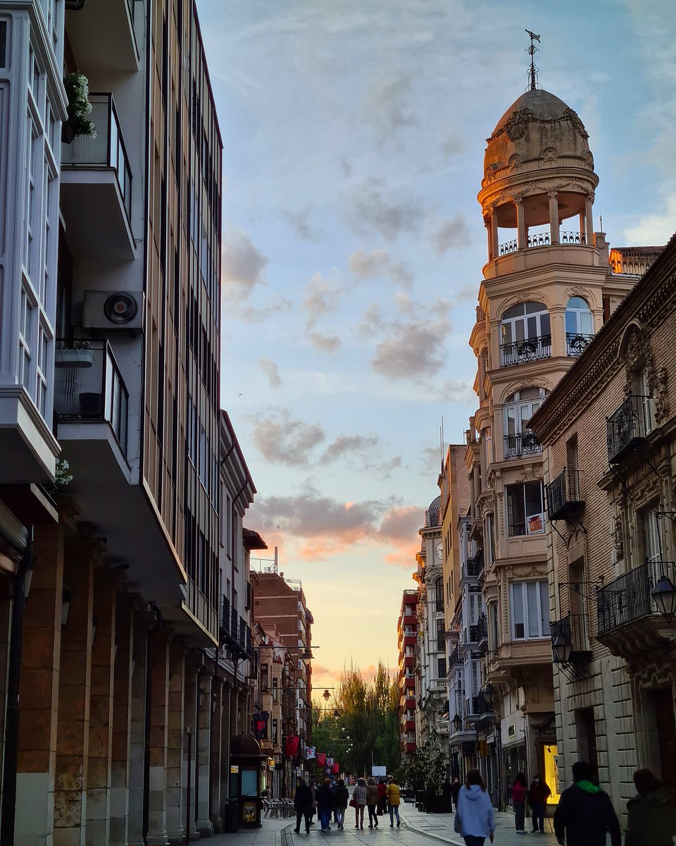 AdriiiMartn's tweet photo. Palencia 🌆 https://t.co/fYCyMWP0RI