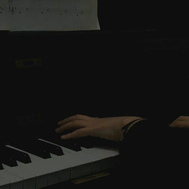 rimanleen's tweet photo. #sm~°Фальшивое счастье рушится вместе с мыслями о том, что от дозы должно было стать легче. Вместо них в голову поселяется назойливое «Продолжай, если оно того стоит. Тебе решать», произносимое на репите чонгуковым голосом.[\]
#jikook https://t.co/Fr8HGFjbfa