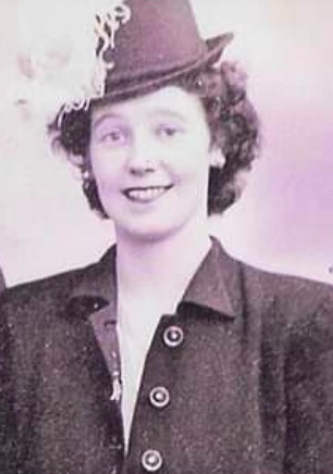 Maureen Sweeney (née Flavin) was a meteorologist working in Blacksod weather station in Mayo. On her 21st birthday, Maureen took a weather report noticing a drop in atmospheric pressure. This info was passed to the Allies which postponed the DDay landings. 
#MnáMondays